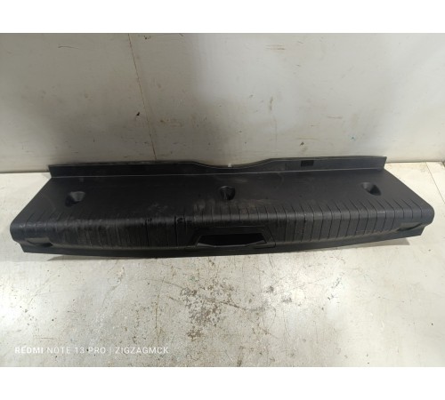 Накладка замка багажника