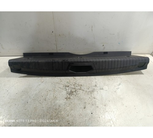 Накладка замка багажника