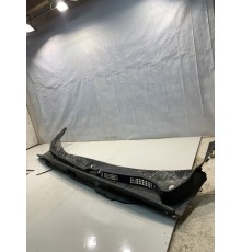 Планка под лобовое стекло (жабо)