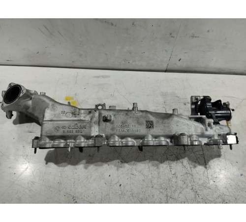 Впускной коллектор с клапаном