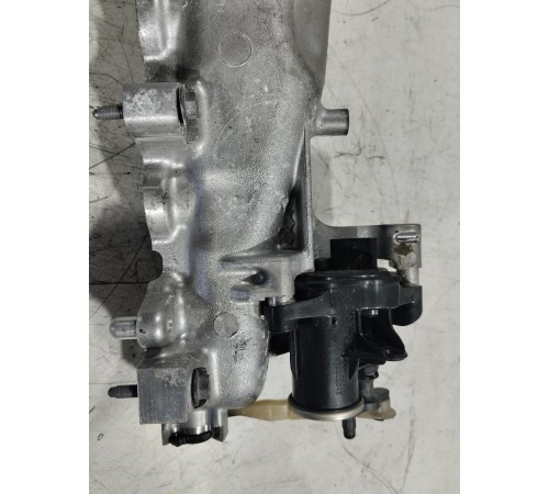 Впускной коллектор с клапаном