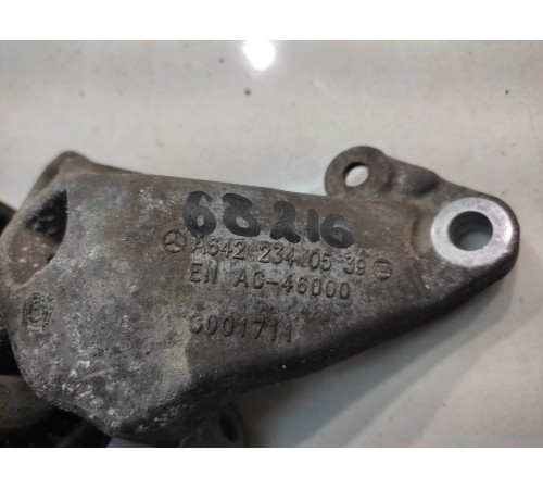 Кронштейн ролика-натяжителя