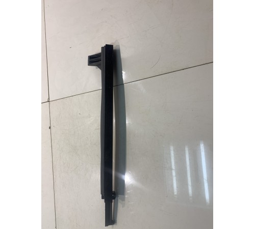 Кронштейн зеркала (задний, правый)