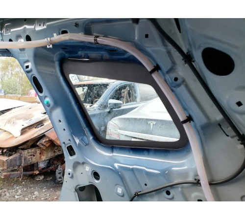 Стекло кузовное глухое заднее правое