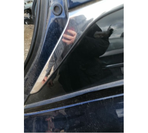 Стекло кузовное глухое заднее правое
