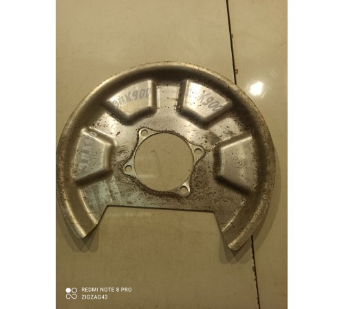 Кожух тормозного диска(задний правый)