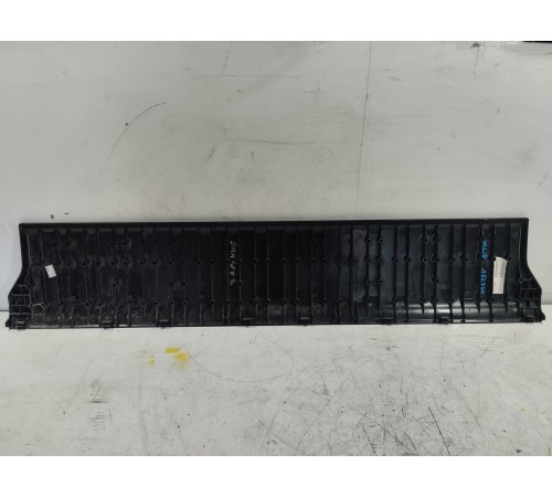 Накладка багажника