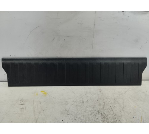 Накладка багажника