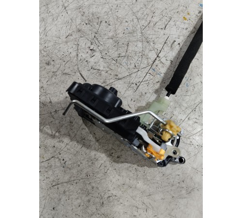 Замок двери задний правый