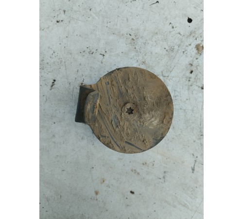 Отбойник передней рессоры правый