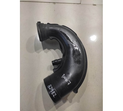 Патрубок воздушного фильтра