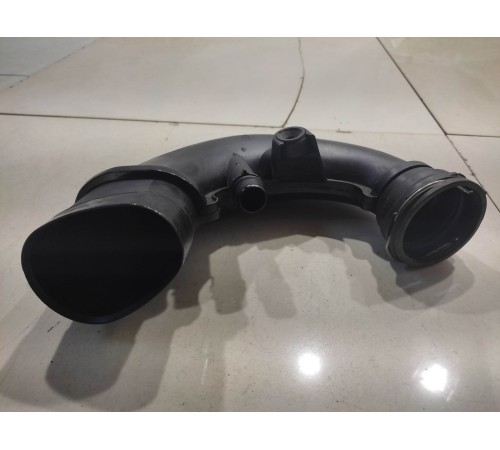 Патрубок воздушного фильтра