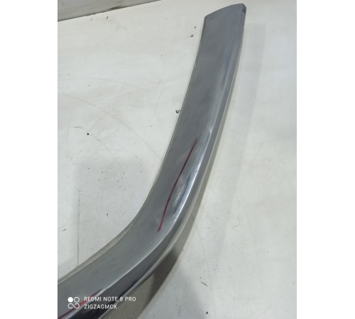 Молдинг решетки радиатора правый