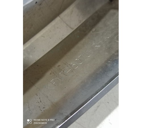 Молдинг решетки радиатора правый