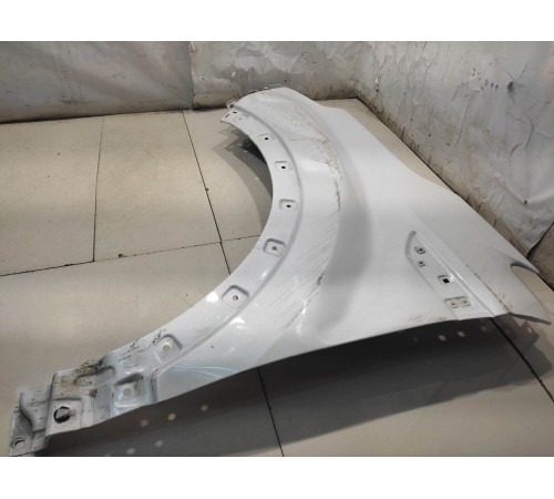 Крыло переднее левое