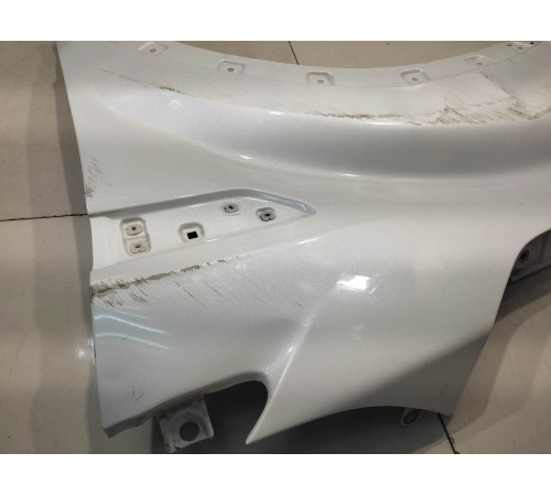 Крыло переднее левое