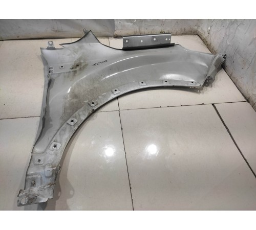 Крыло переднее левое