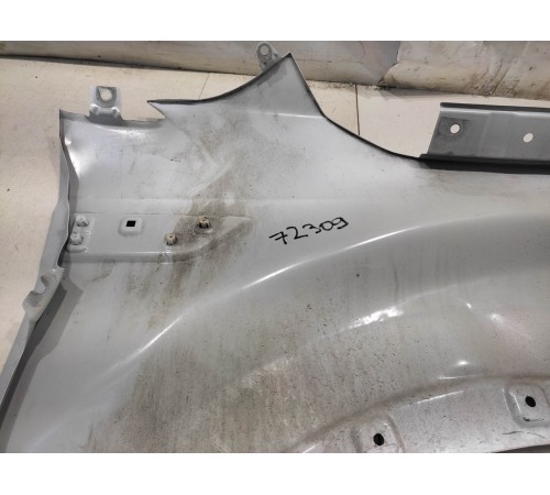 Крыло переднее левое