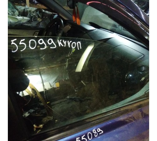 Стекло двери передней правой