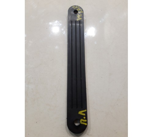 Накладка двери (передняя, левая)