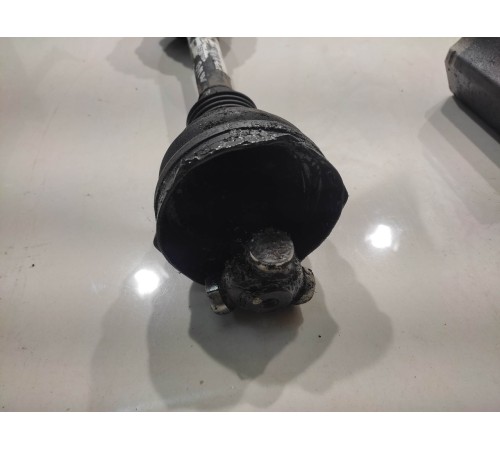 Привод (полуось) (передний левый)