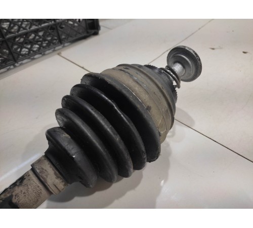 Привод (полуось) (передний левый)