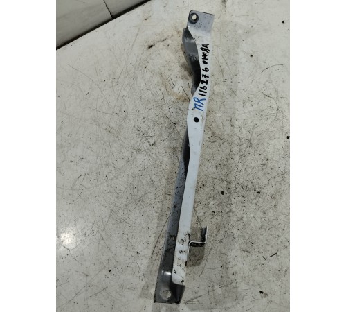 Кронштейн кузова передний правый