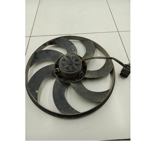 Вентилятор охлаждения двигателя