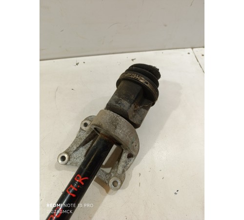 Промежуточная полуось правая