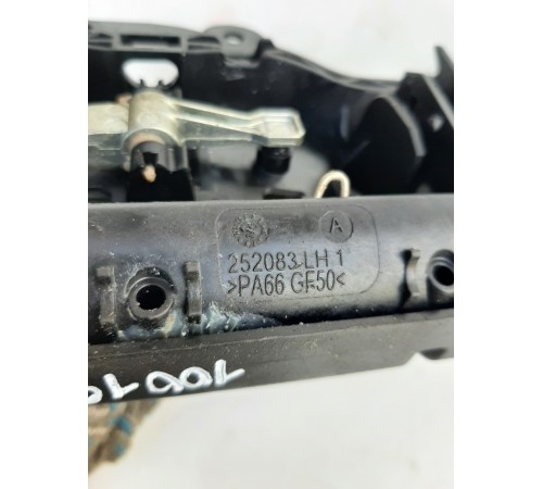 Ручка двери (задняя левая внешняя)