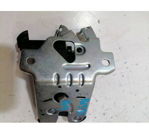 Замок крышки багажника