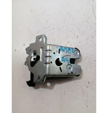 Замок крышки багажника