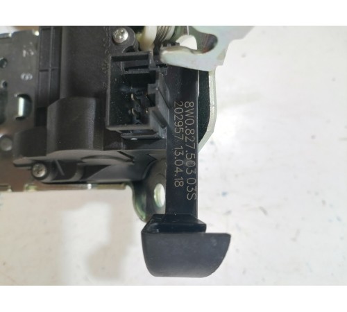 Замок крышки багажника