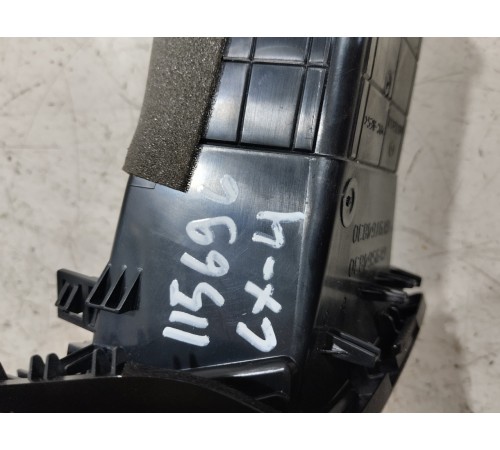 Дефлектор воздушный левый