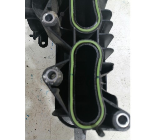 Впускной коллектор