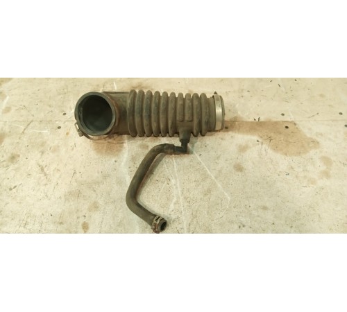 Патрубок воздушного фильтра