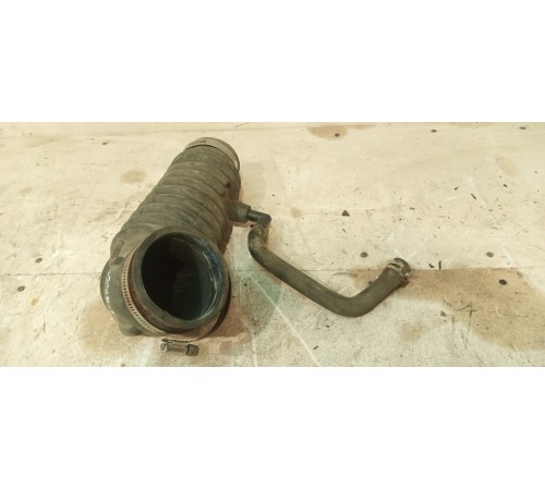 Патрубок воздушного фильтра