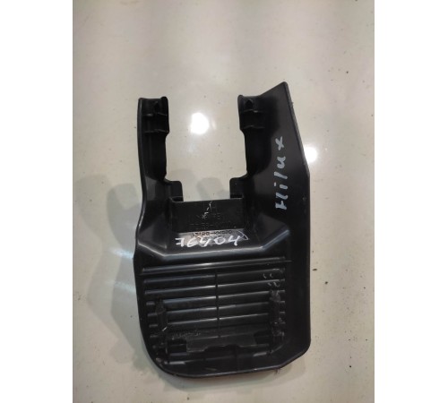 Заглушка крепления сиденья