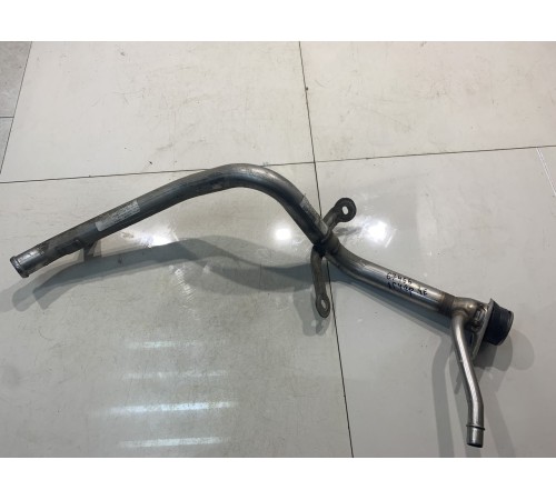 Горловина топливного бака