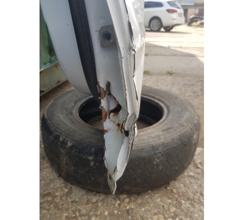 Дверь задняя левая