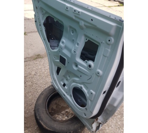 Дверь задняя левая