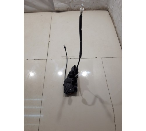 Замок двери (передний, правый)