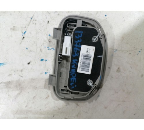 Плафон внутреннего освещения салона задний