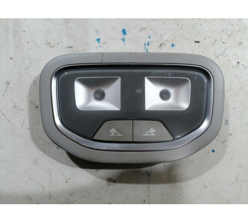 Плафон внутреннего освещения салона задний