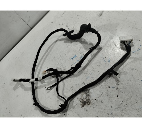 Электропроводка крышки багажника