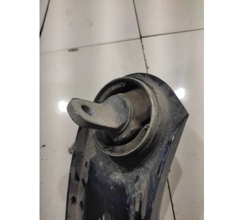 Рычаг подвески(задний правый)