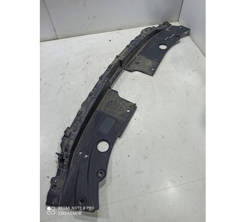 Накладка решетки радиатора верхняя