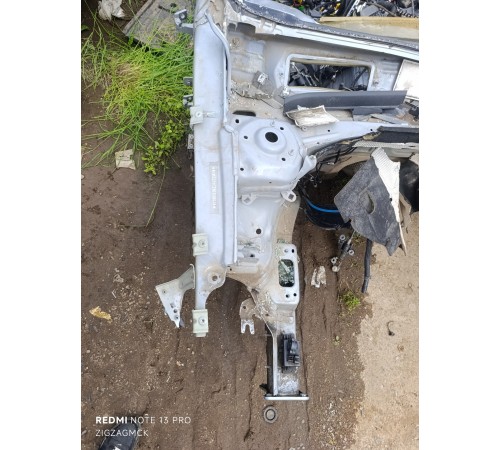 Лонжерон (четверть) передний правый