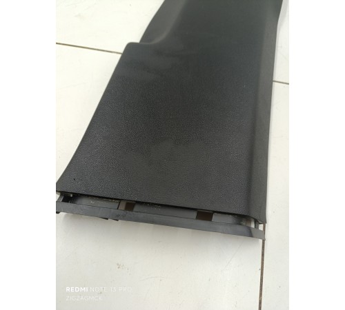 Обшивка центральной стойки правая верхняя