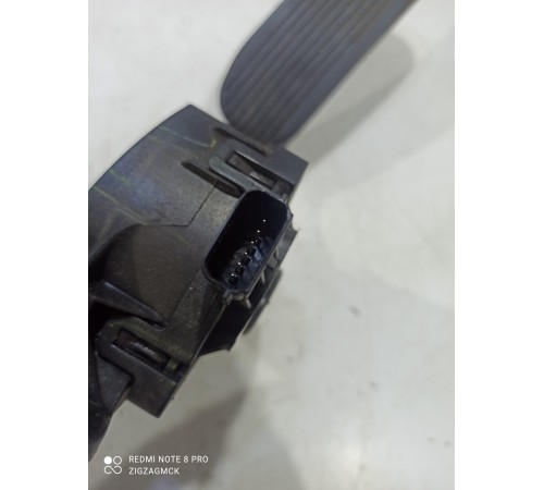 Педаль газа